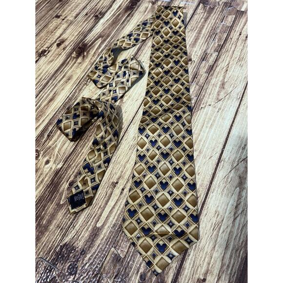 Vintage Disney World Mickey Mouse Mens Tie Silk - Picture 3 of 9